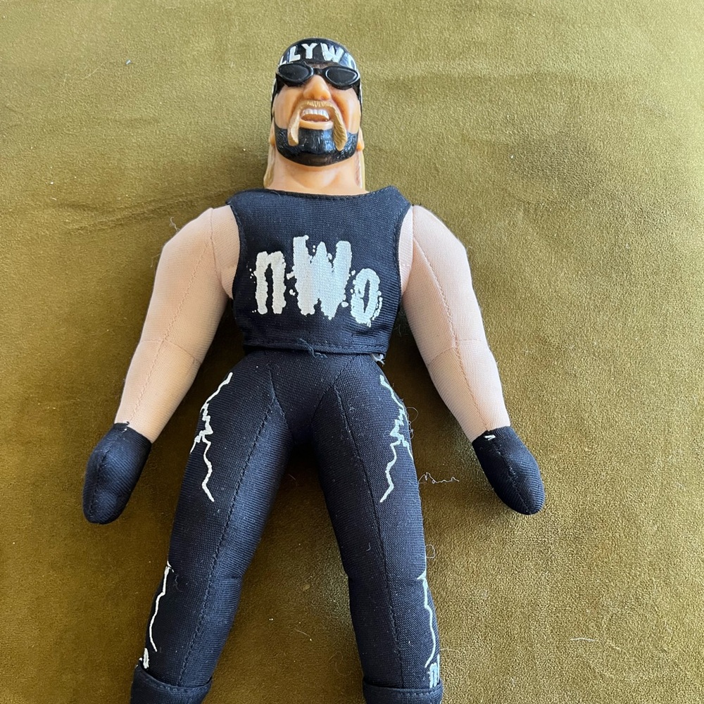 Vintage Hulk Hollywood Hogan WCW Plush Wrestler Play by Play  1999